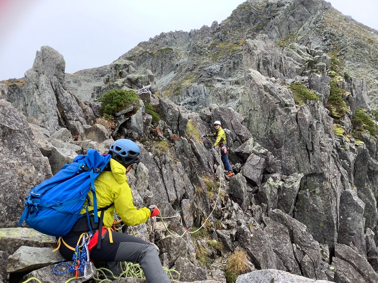 涸沢から東稜 北尾根へ 東稜 編 9 19 22 山の会 岳樺クラブ 千葉県勤労者山岳連盟加盟